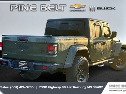 Used 2022 Jeep Gladiator Willys image 10