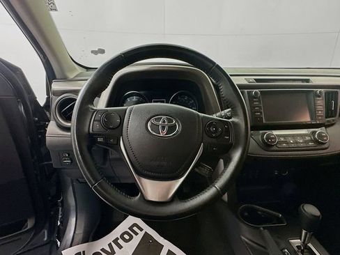 Used 2018 Toyota RAV4 XLE image 11
