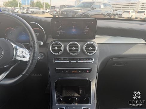 Used 2020 Mercedes-Benz GLC 300 4MATIC image 19