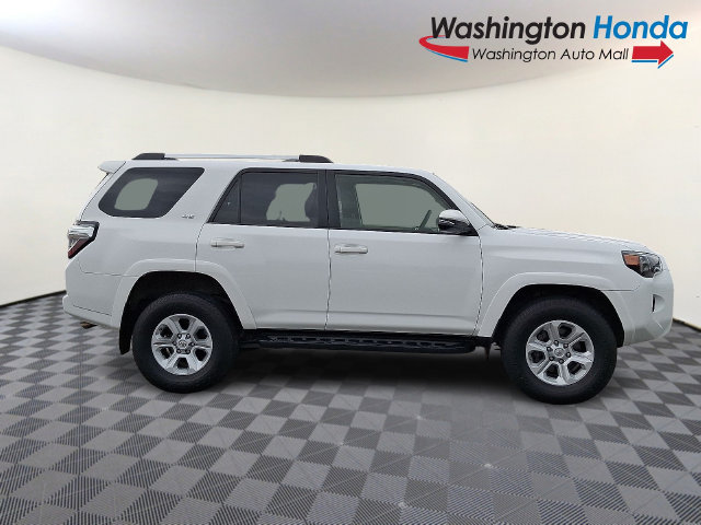 Used 2021 Toyota 4Runner SR5 Premium w/ Moonroof Package AWD/4WD image 7