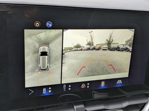 Used 2025 Chevrolet Equinox LT w/ Convenience Package II AWD/4WD image 19