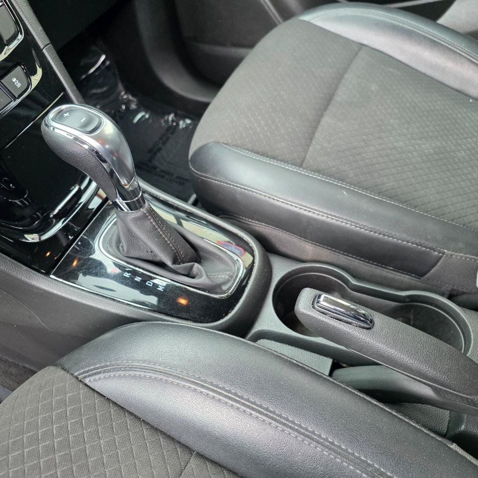 Used 2019 Buick Encore Preferred FWD image 19