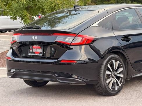 Used 2024 Honda Civic EX-L image 11
