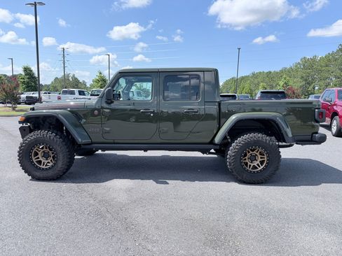 Used 2023 Jeep Gladiator Rubicon w/ Cold Weather Group AWD/4WD image 5