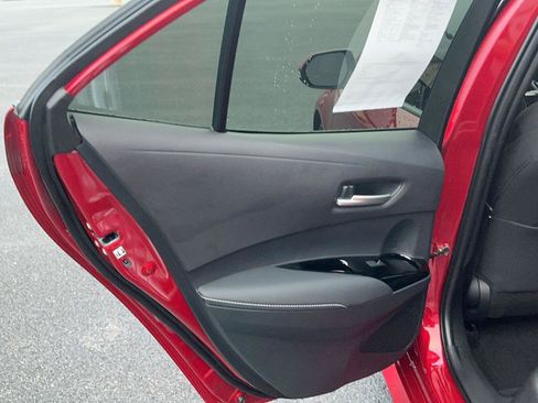 Used 2025 Toyota Corolla SE w/ SE Package FWD image 26