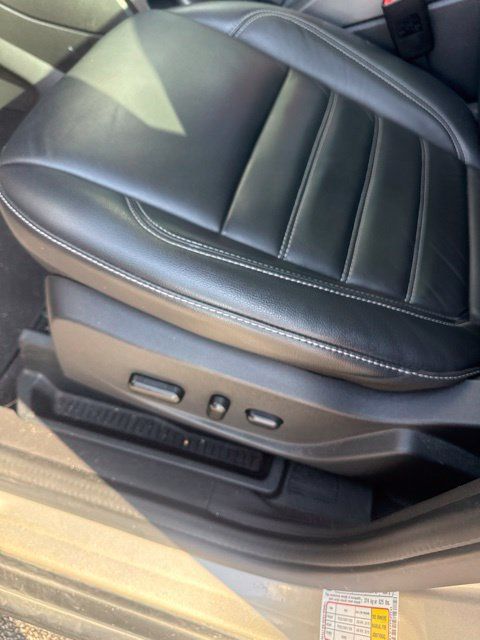 Used 2018 Ford C-MAX SE w/ Equipment Group 202A FWD image 17