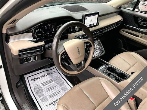 Used 2021 Lincoln Corsair AWD w/ Premium Package image 10