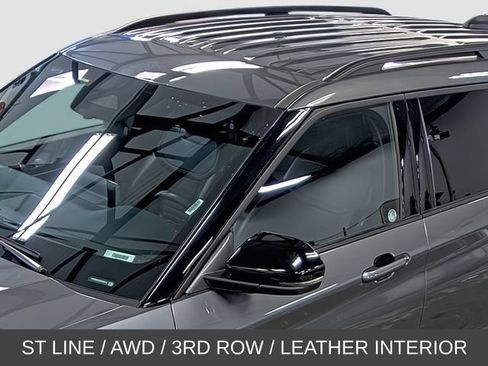 Used 2025 Ford Explorer ST-Line w/ ST-Line Street Pack AWD/4WD image 9