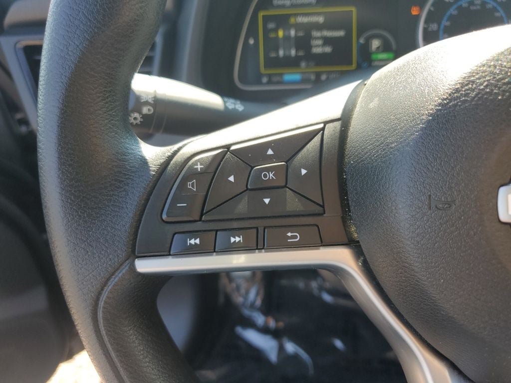 Used 2025 Nissan Leaf S FWD image 21