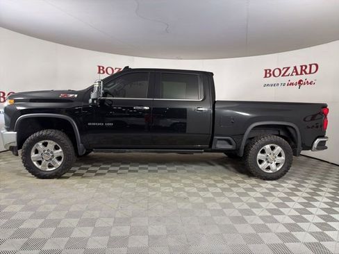 Used 2023 Chevrolet Silverado 2500 LTZ AWD/4WD image 5