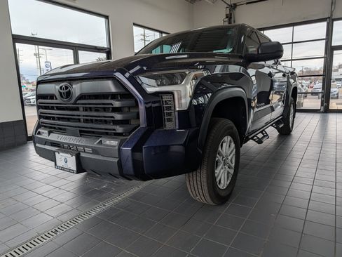 Used 2023 Toyota Tundra SR5 w/ SR5 Premium Package image 5