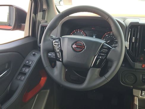 Used 2025 Nissan Frontier Pro-X w/ Pro Convenience Package image 25