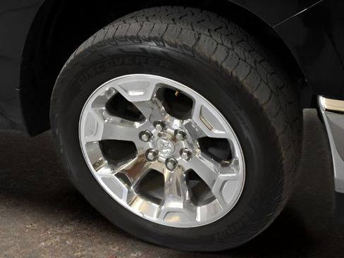 Used 2019 RAM 1500 Big Horn RWD image 7