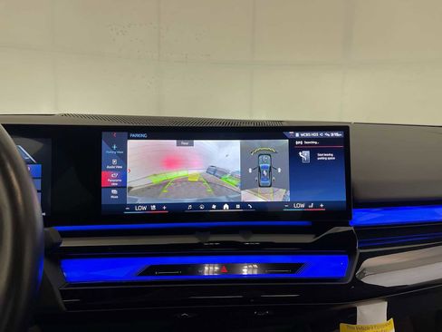 Used 2024 BMW i5 M60 w/ Premium Package image 15