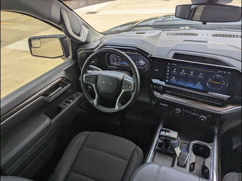 Used 2025 Chevrolet Silverado 1500 LT Trail Boss w/ Convenience Package II AWD/4WD image 26