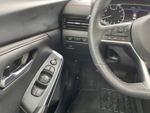 Used 2024 Nissan Sentra SR w/ SR Premium Package image 13