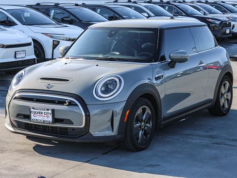 Used 2023 MINI Cooper SE image 3