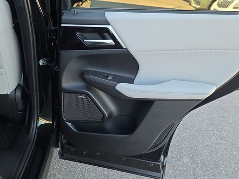 New 2026 Mitsubishi Outlander SE image 28