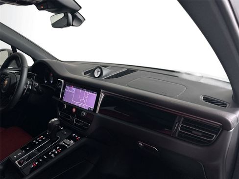 Certified 2026 Porsche Macan S AWD/4WD image 29