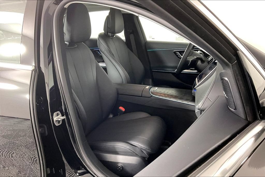 Used 2026 Mercedes-Benz E 350 4MATIC Sedan image 7