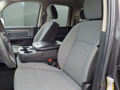 Used 2024 RAM 1500 Classic SLT AWD/4WD image 12