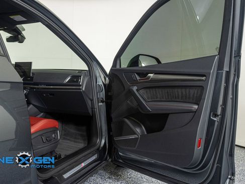 Used 2024 Audi SQ5 Prestige image 37
