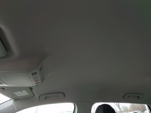 Certified 2025 Volkswagen Taos S image 17