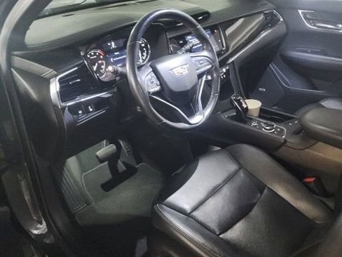 Used 2021 Cadillac XT6 Premium Luxury FWD image 6