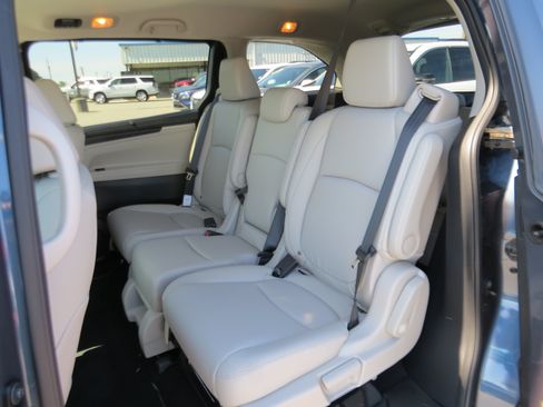 Used 2026 Honda Odyssey EX-L image 11