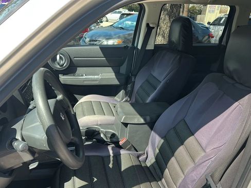 Used 2008 Dodge Nitro SXT image 15