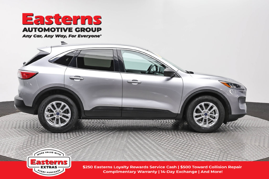 Used 2022 Ford Escape SE FWD image 5