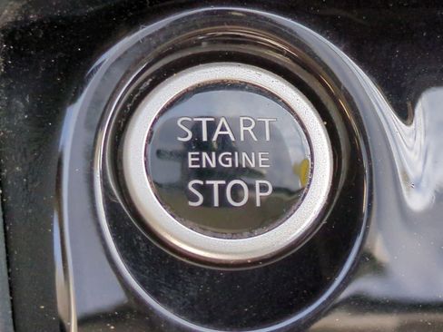 Used 2020 Nissan Kicks SR w/ SR Premium Package image 26