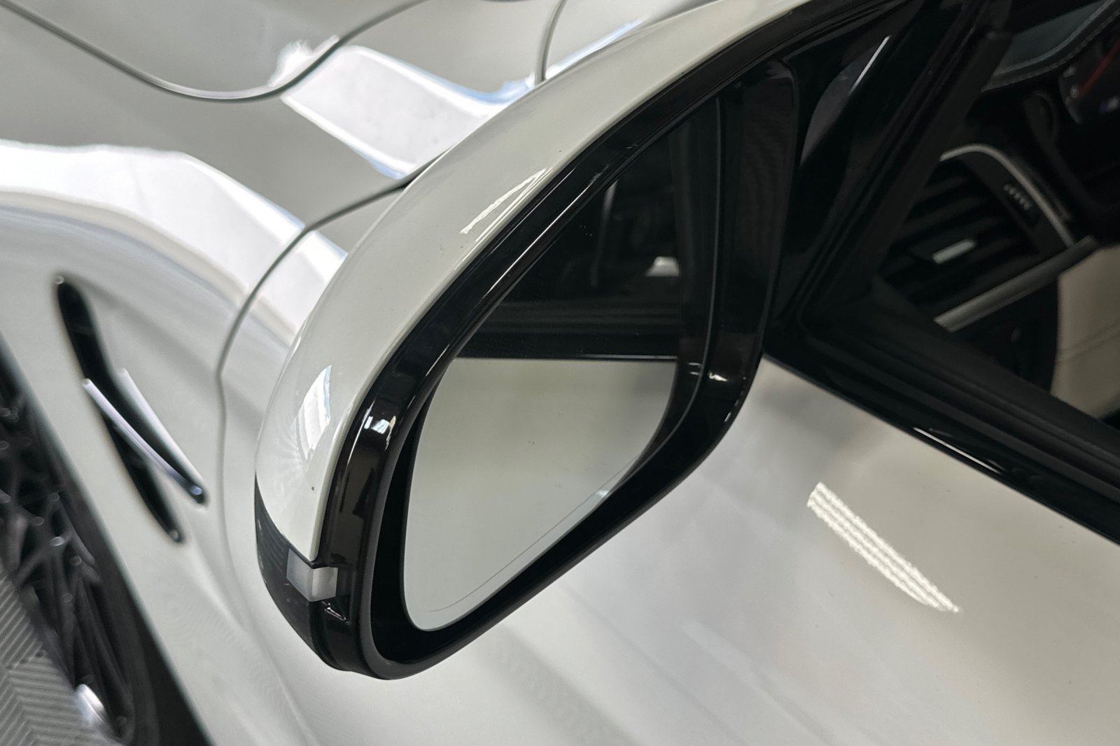 Used 2018 BMW M4 Convertible w/ Executive Package RWD image 53