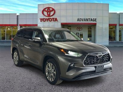 New 2026 Toyota Highlander Limited