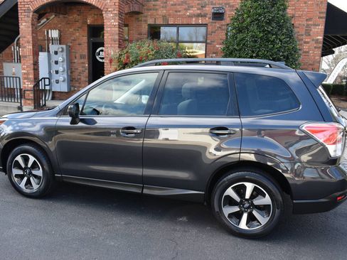 Used 2018 Subaru Forester 2.5i Premium w/ All-Weather Package image 41