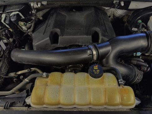 Used 2020 Ford F150 XLT RWD image 30