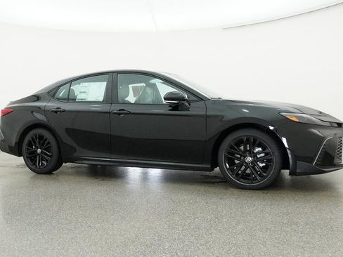 New 2026 Toyota Camry SE FWD image 28