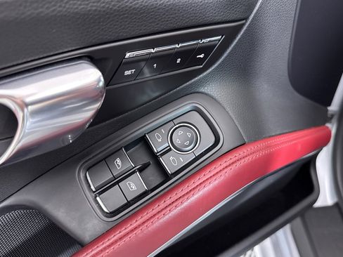 Used 2018 Porsche 718 Cayman image 24