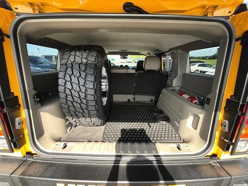 Used 2004 HUMMER H2 w/ Preferred Equipment Group AWD/4WD image 9