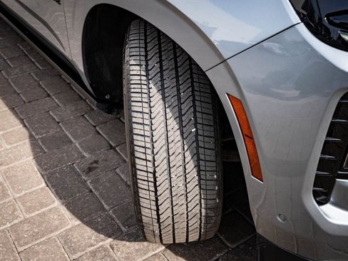 Used 2025 Chevrolet Tahoe High Country image 45