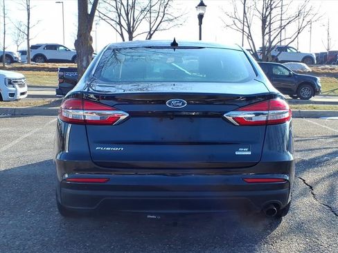 Certified 2019 Ford Fusion SE image 5