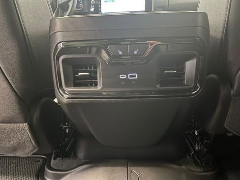 Used 2024 GMC Sierra 1500 AT4 w/ Technology Package image 26