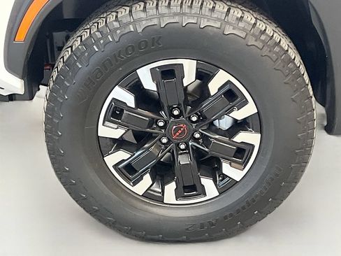 Used 2024 Nissan Frontier PRO-4X w/ Off-Road Protection Package AWD/4WD image 29