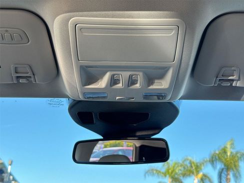 Used 2022 Ford Escape Titanium FWD image 25