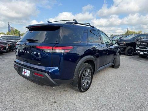 Used 2024 Nissan Pathfinder SV FWD image 6