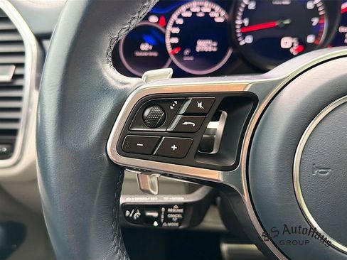 Used 2022 Porsche Cayenne S AWD/4WD image 13