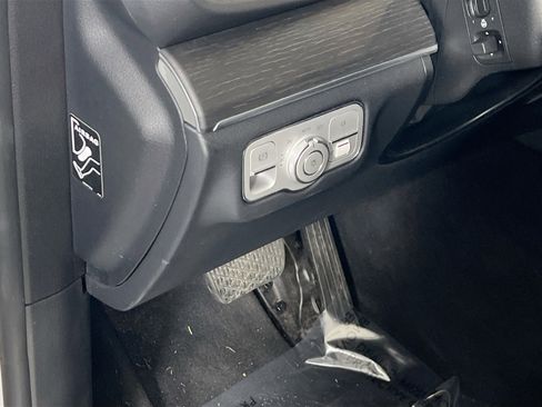 Used 2020 Mercedes-Benz GLE 350 4MATIC image 10