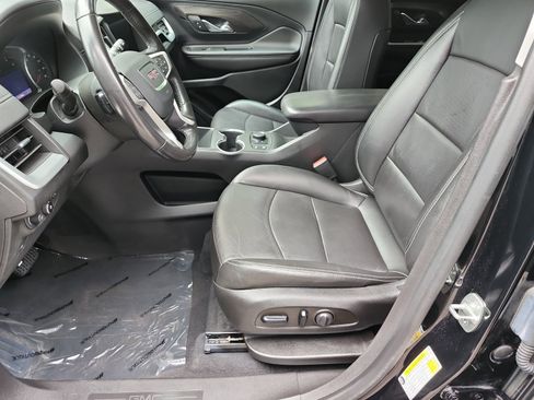 Used 2022 GMC Terrain SLT w/ Infotainment Package II AWD/4WD image 9