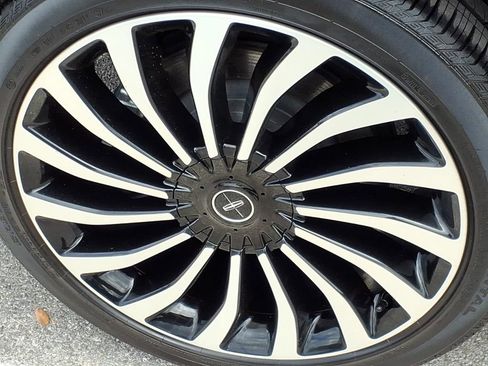 Used 2023 Lincoln Nautilus Black Label image 8