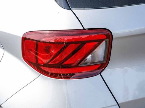 New 2026 Hyundai Venue SEL FWD image 10